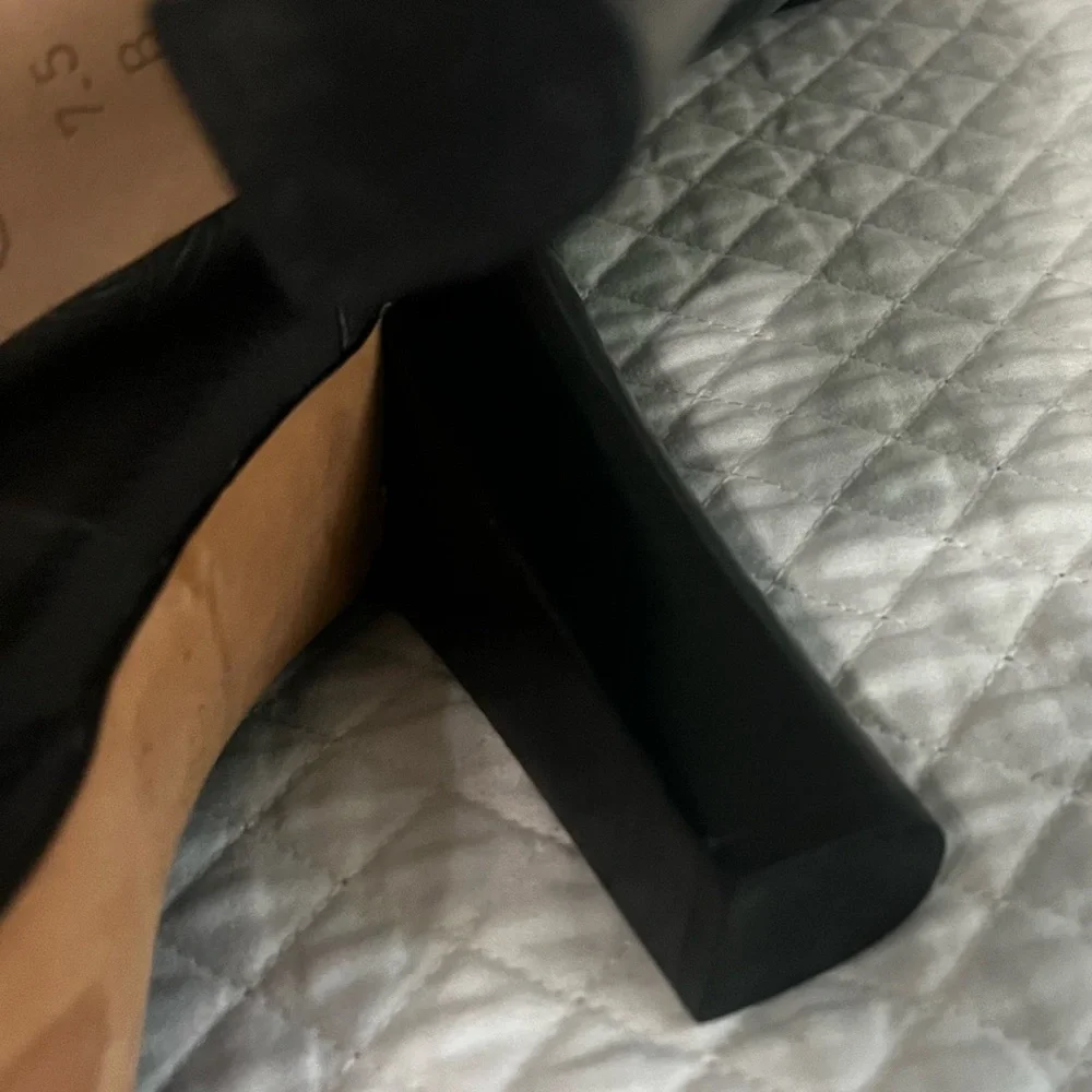 Booties - Picture 4 of 6